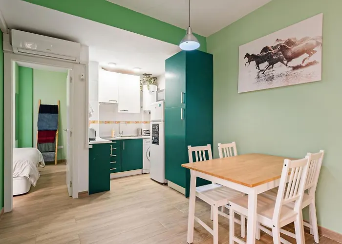 1 Bedroom Flat In City Center