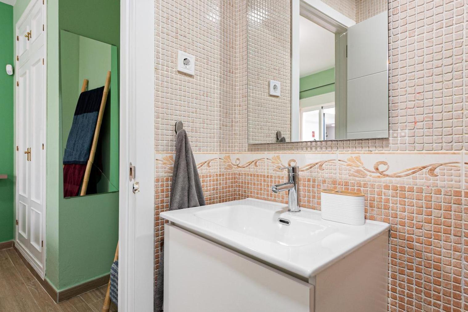 Apartament 1 Bedroom Flat In Center *